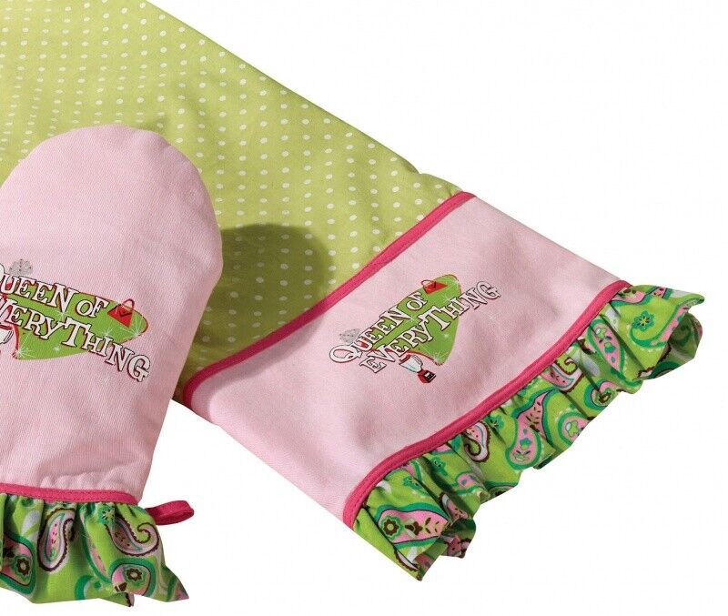 Queen of Everything Towel