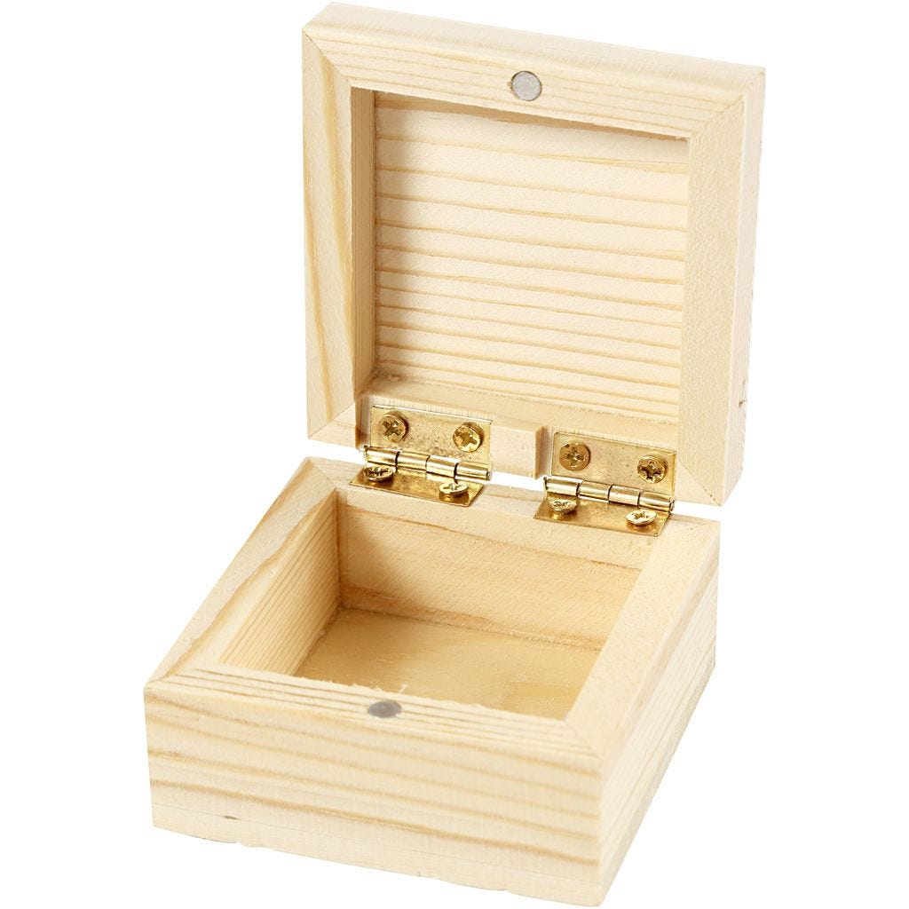Pine Jewellery Box with Magnetic Clasp, 6x6x3.5cm