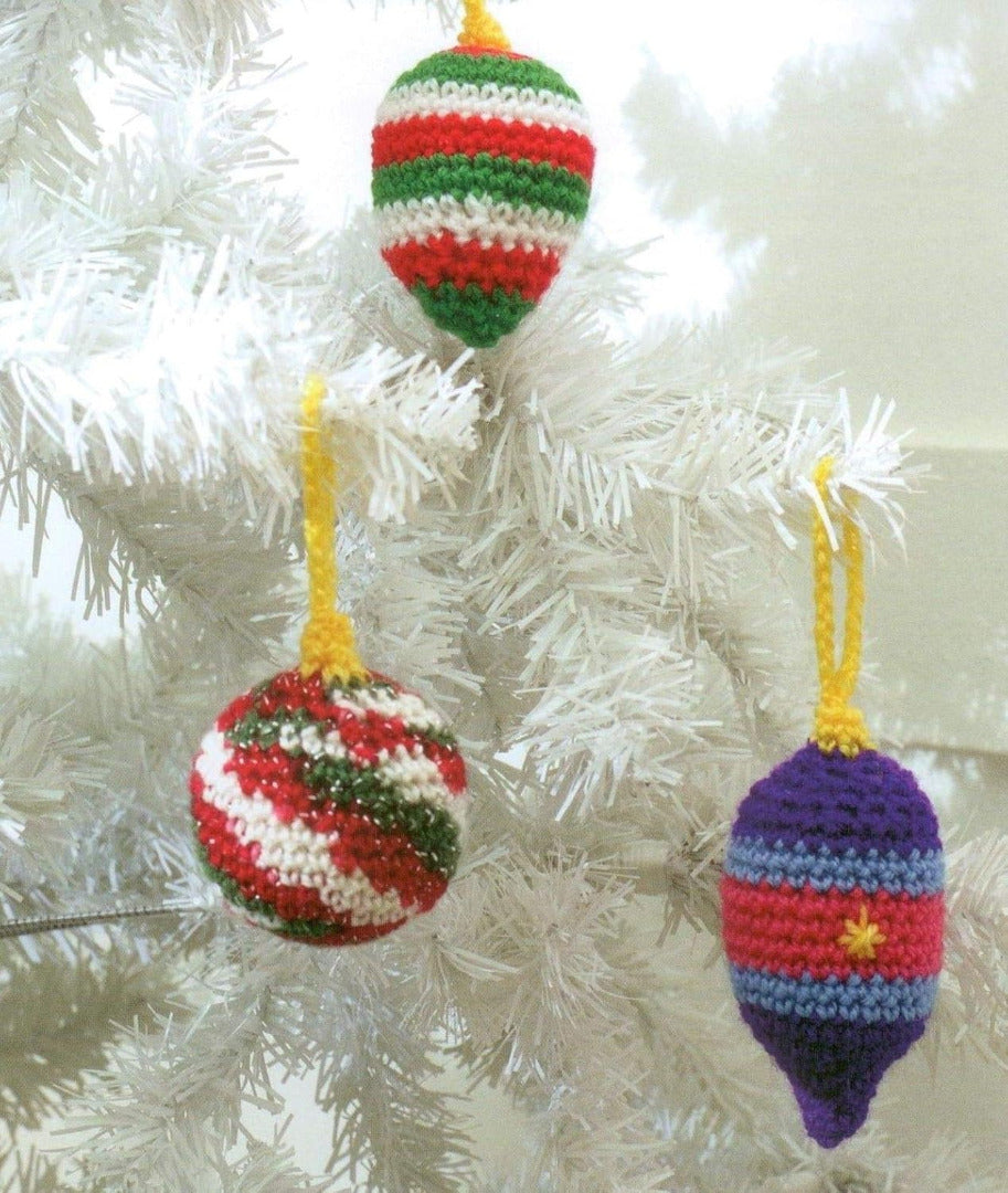 King Cole Christmas Crochet Book 1 - Festive Xmas Decorations Advent Calendar Stocking Patterns by King Cole