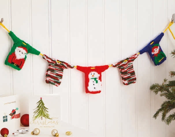 King Cole Christmas Knits Book 4 - Baubles Tea Cosy Cushion Stocking Garland & Shelf Sitters