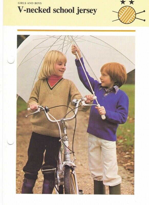 Vintage Hamlyn Knitting Pattern: V-Necked School Jersey