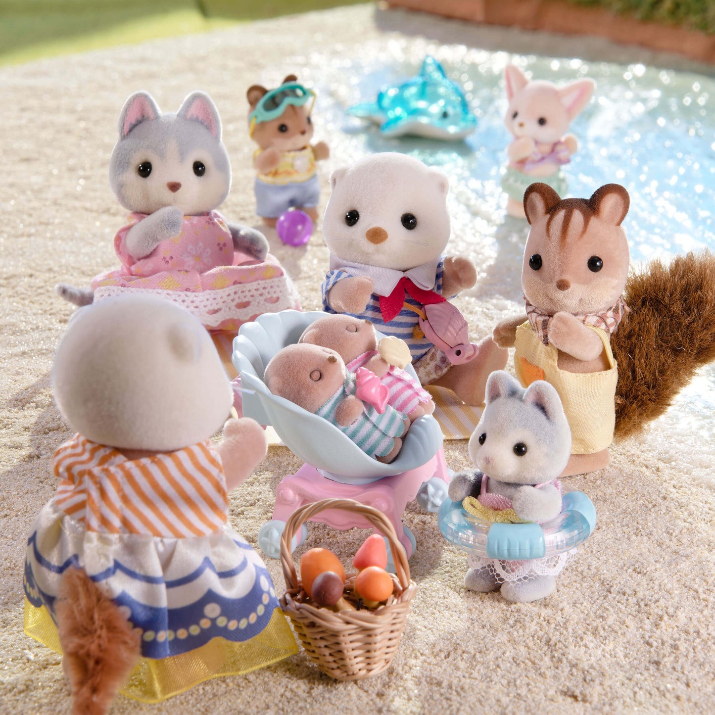 Sylvanian Families Sea Otter Family Toy Playset for Ages 3 and Up