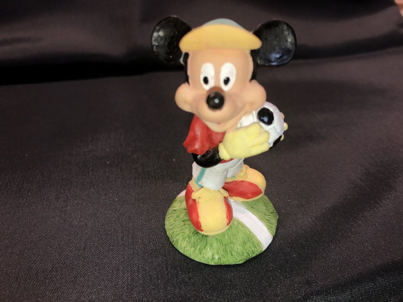 Resin Mickey Mouse / Minnie Mouse Figurines