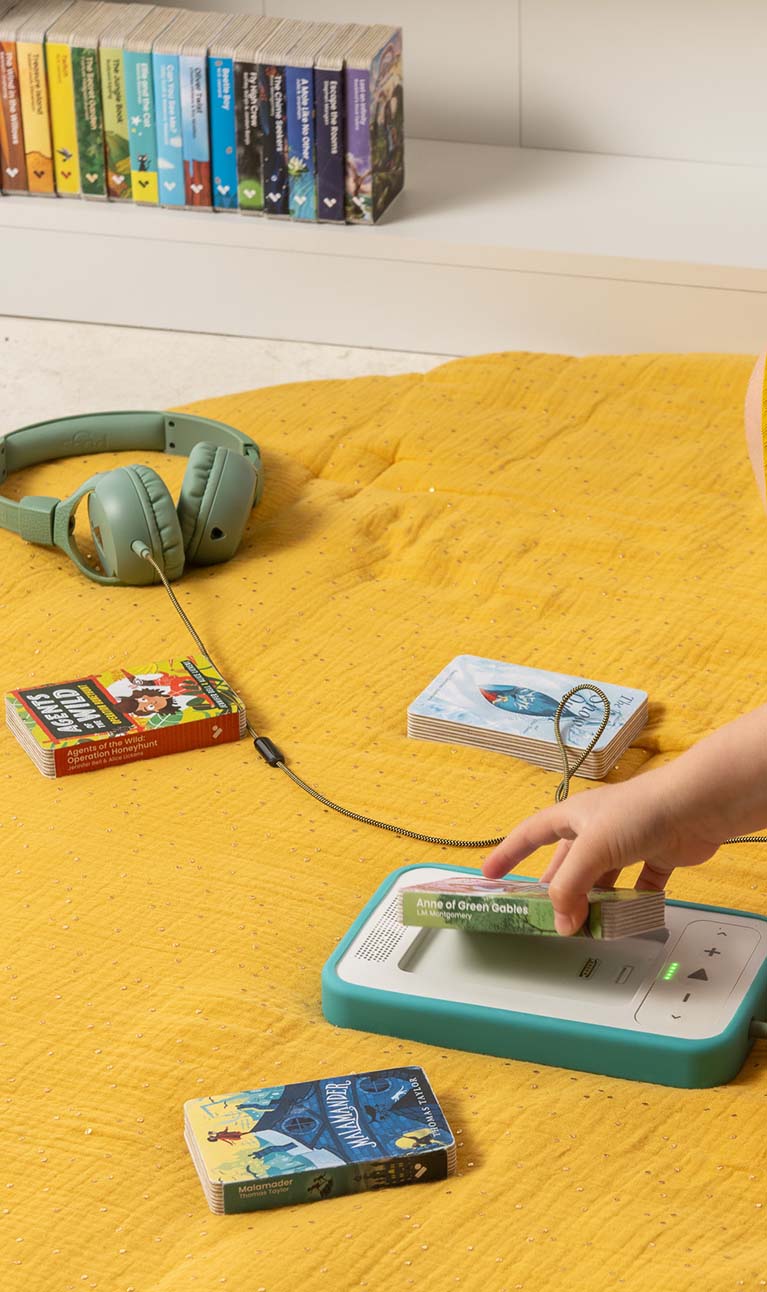 Alice's Adventures in Wonderland (Audiobook)