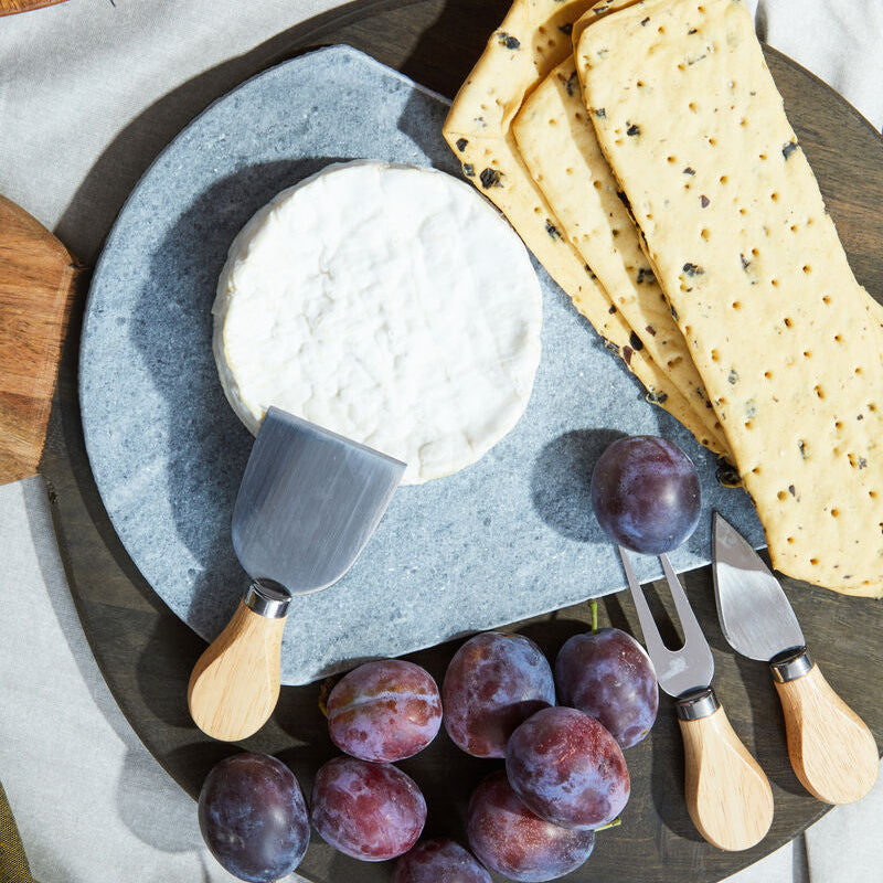 Kindia White Fan Shaped Marble Cheese Board With 3 Knives