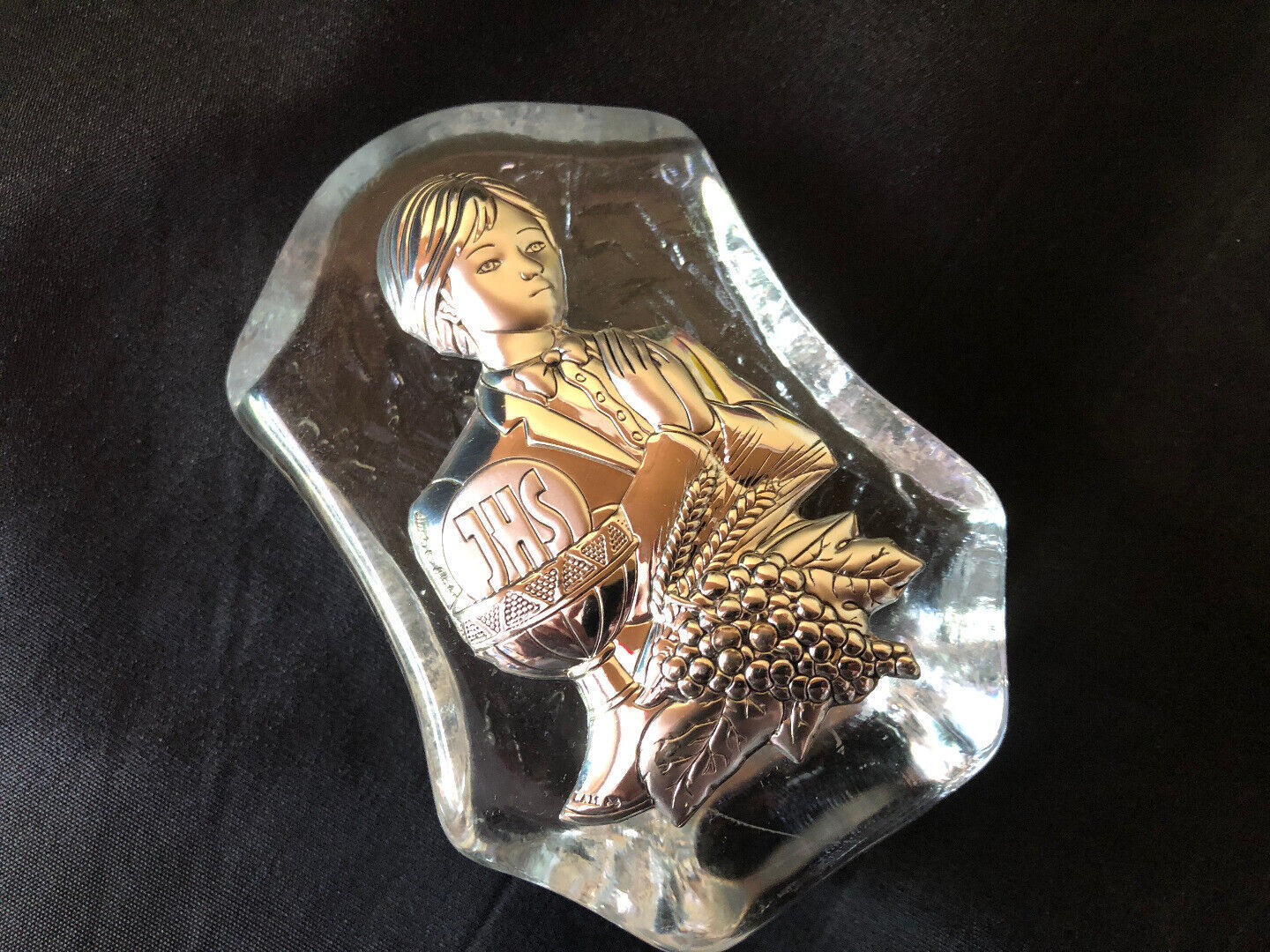 Glass Plaque with Silver Inset - Holy Communion, Praying Boy