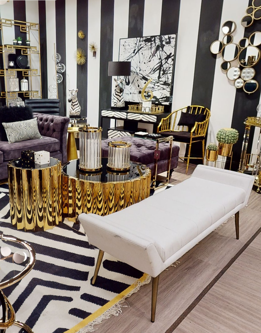 Churchill Games Black And White Dice Box With 5 Dice