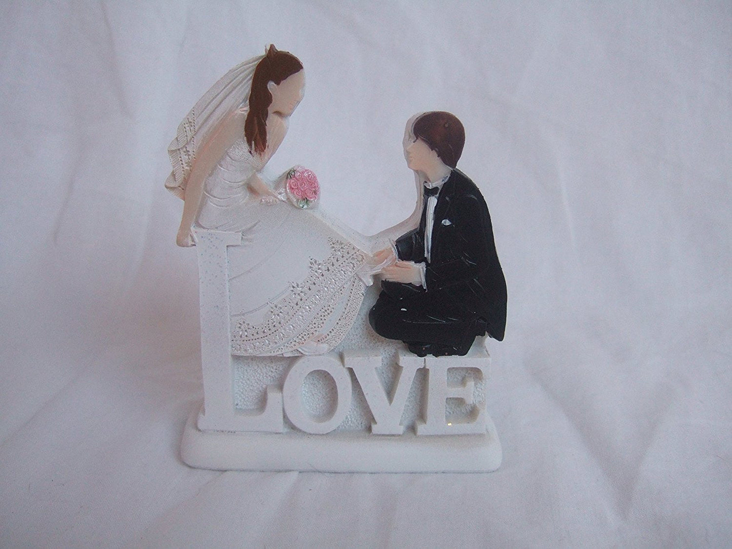 CLUB GREEN Resin 2D Love Bride and Groom Sitting, White, 80 x 30 x 100 mm