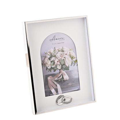 Box arch photo frame with rings, angled view of white mat and arched insert, 4" x 6"