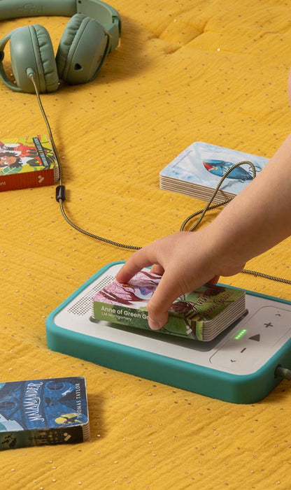 Alice's Adventures in Wonderland (Audiobook)