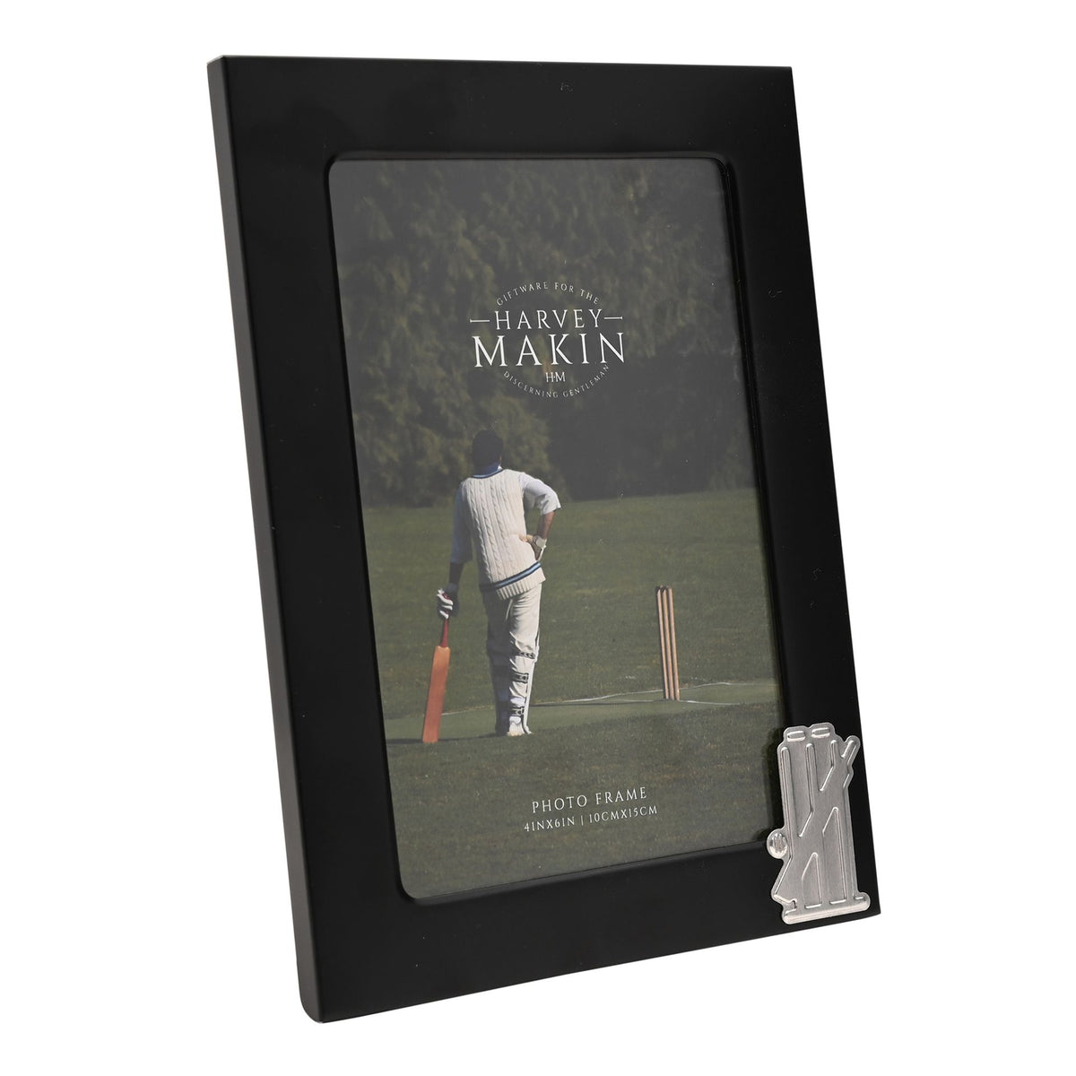 Black 4 x 6 photo frame with cricket bat and wickets charm on front