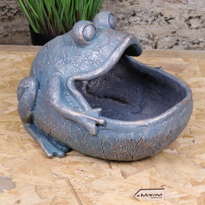 Bari Frog Outdoor Planter