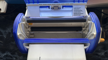 Xyron Creative Station - A4 / 9 Inch + 2x Part-Used Lamination Cartidges