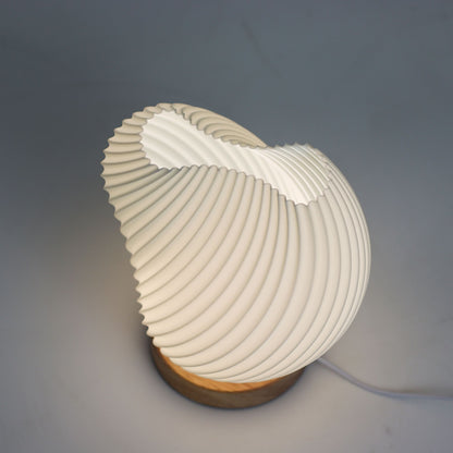 Shell Twisted New Wave Lamp - USB - 3 settings