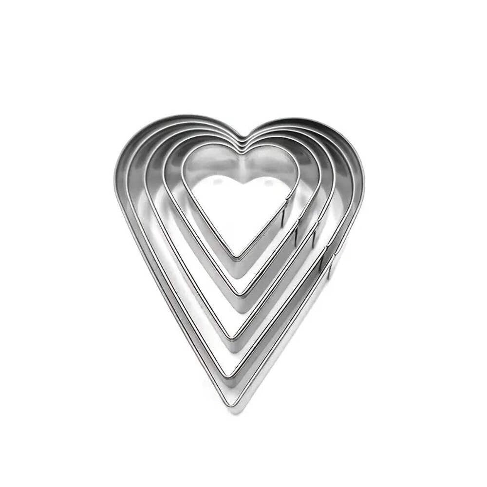 Set 5 Heart Shaped Cookie Cutters